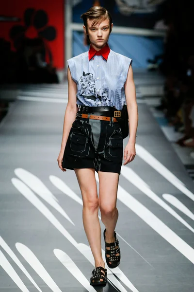Look 2